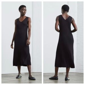 Everlane The Ribbed Midi Dress Sleeveless Fitted Bodice Knit Black Elegant